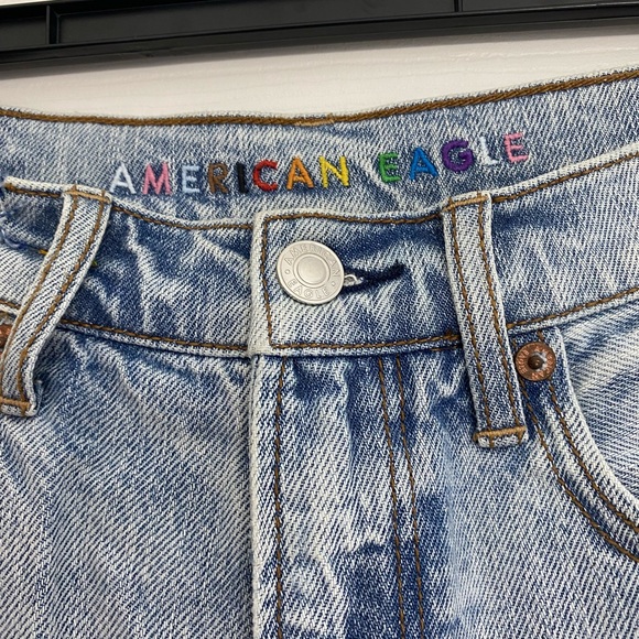American Eagle Pride - Highest Waist ‘90s Boyfriend Denim Shorts - Picture 1 of 8